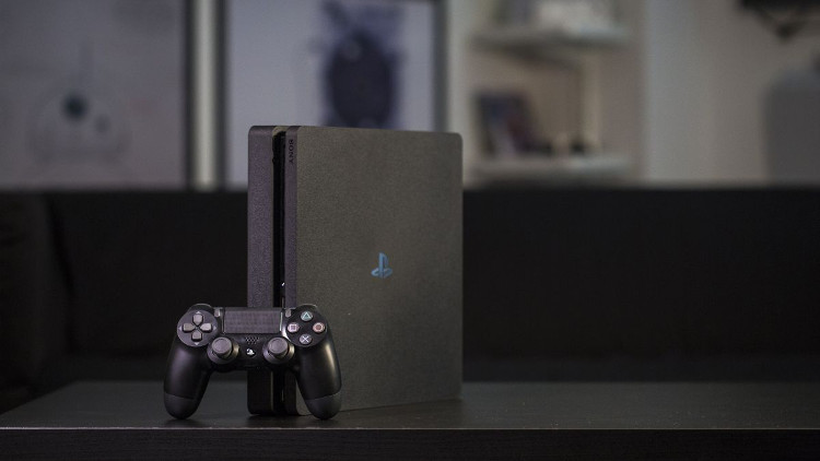 Máy chơi game console