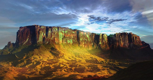 Không phải Everest, đây mới là ngọn núi cổ xưa nhất trên Trái Đất