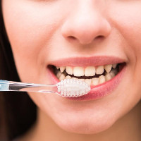 Sự thật kinh hoàng về bàn chải đánh răng bẩn