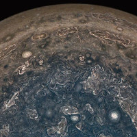 NASA công bố ảnh chụp chi tiết bề mặt cực Nam của sao Mộc do tàu Juno gửi về