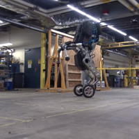Google giới thiệu robot "gây ác mộng"