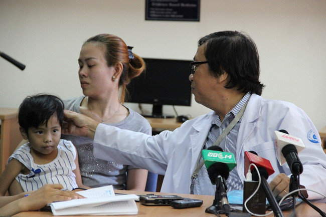 Bé gái mắc căn bệnh hiếm: 