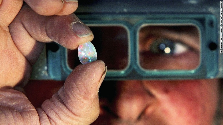 Viên đá opal 600.000 USD lần đầu ra mắt công chúng