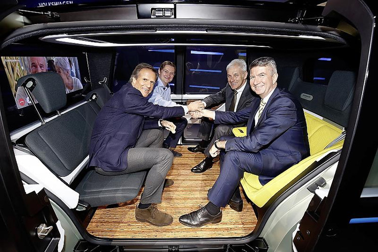 Volkswagen giới thiệu ý tưởng xe không vô lăng