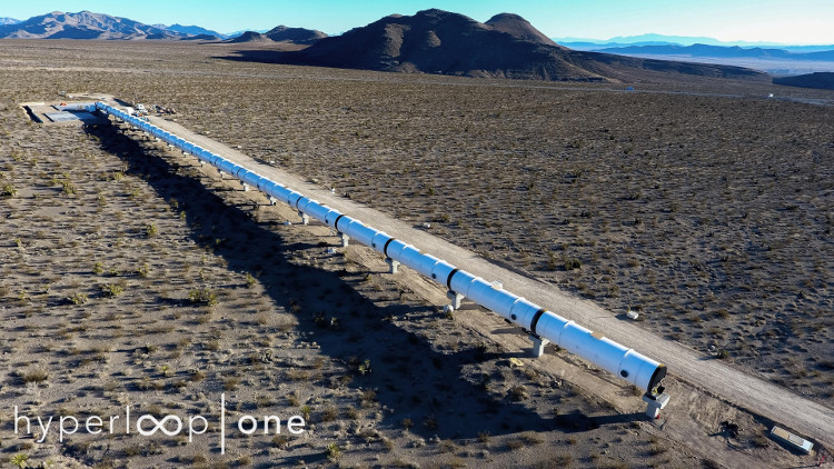 Những hình ảnh đầu tiên về đoàn tàu chạy với tốc độ 1.220km/h