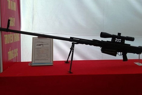 Cận cảnh súng bắn tỉa cực khủng do Việt Nam sản xuất