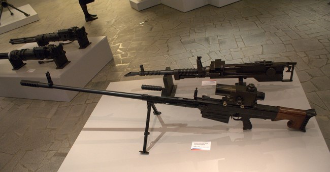 Cận cảnh súng bắn tỉa cực khủng do Việt Nam sản xuất