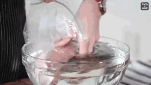 Nhiều người dùng túi này để đóng gói thực phẩm, nhưng hầu hết đang làm sai cách
