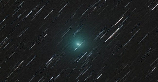 Ngày 1/4, sao chổi sẽ bay gần Trái đất nhất trong lịch sử