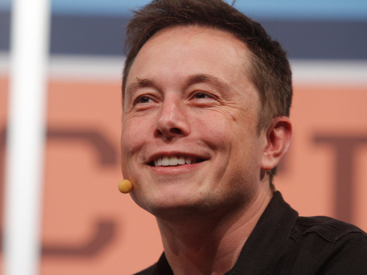 Những điều Elon Musk phải đối mặt khi muốn upload bộ não người lên internet