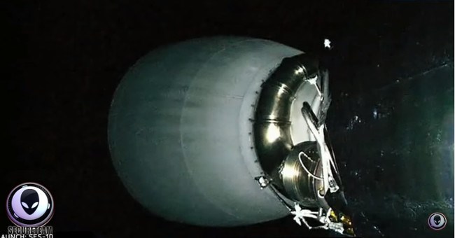 Vật thể bí ẩn khiến đoạn phát buổi phóng tên lửa SpaceX bị cắt