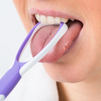 Không làm sạch lưỡi khi đánh răng nguy hiểm thế nào?