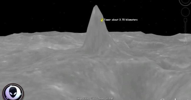 Phát hiện 6 tòa tháp trên Mặt Trăng: Nghi ngờ là công trình của người ngoài hành tinh