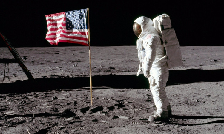 Số phận của những lá cờ Mỹ cắm trên Mặt Trăng - KhoaHoc.tv