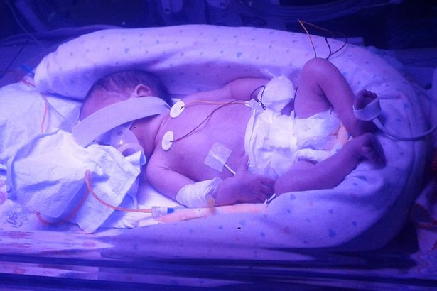 Chuyện khó tin nhưng có thật: Mẹ chết 107 ngày vẫn sinh được con