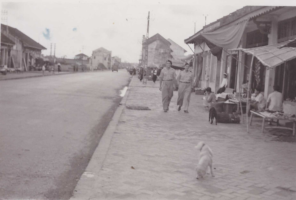 Đường phố ở thị trấn Gia Lâm. 