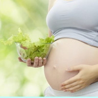 Vì sao phụ nữ thèm những món ăn “kỳ quái” trong lúc mang thai?