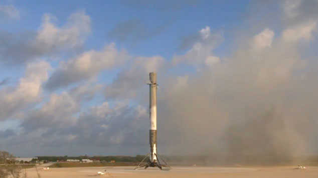 SpaceX phóng thành công vệ tinh tình báo Mỹ và đáp tên lửa Falcon 9 xuống đất an toàn