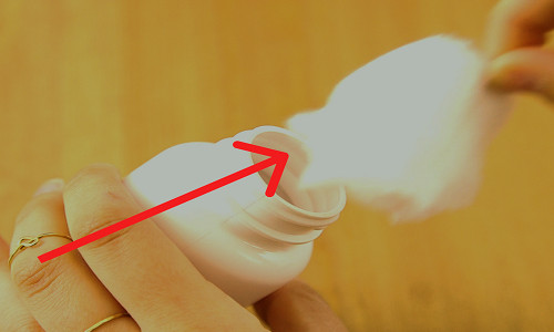 Miếng bông đặt trong lọ thuốc mà chúng ta vẫn thường thấy. Miếng bông đặt trong lọ thuốc mà chúng ta vẫn thường thấy.