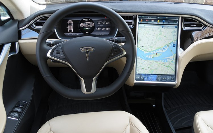 Ôtô điện Tesla Model X đầu tiên về Việt Nam