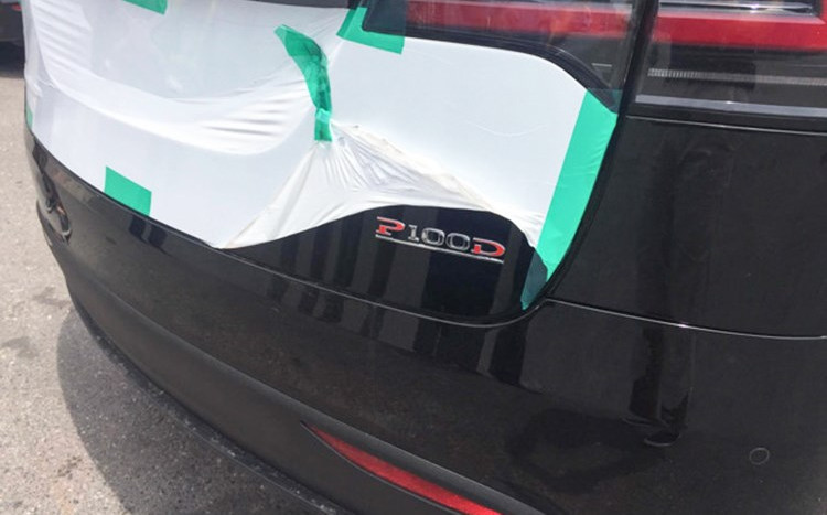 Ôtô điện Tesla Model X đầu tiên về Việt Nam