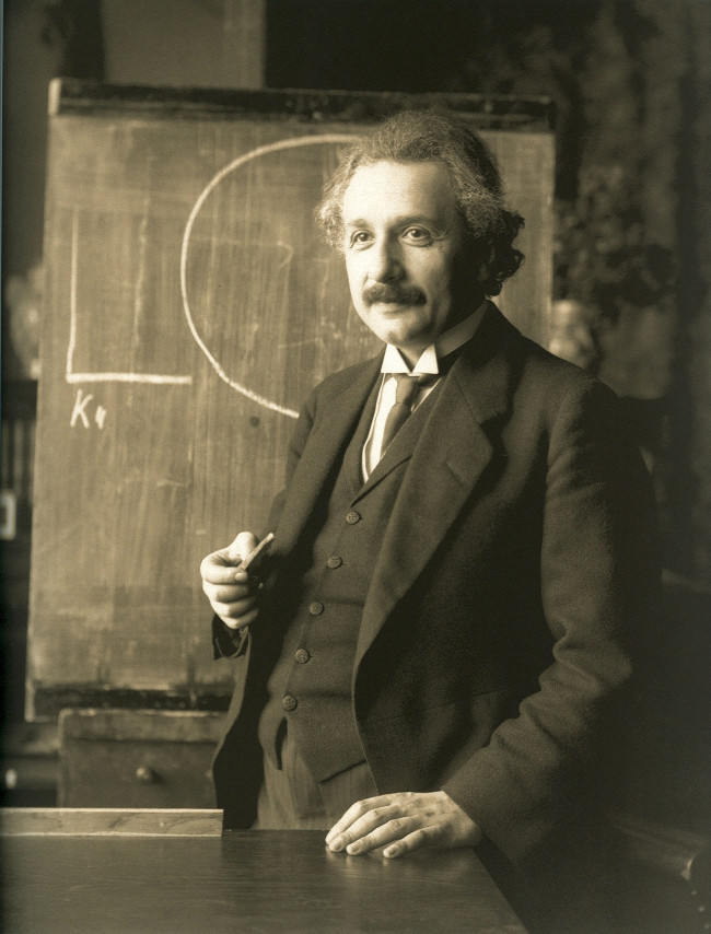 Gia đình Einstein đã phải trả giá đắt thế nào để đánh đổi cho thế giới một thiên tài?