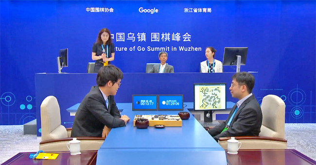 Trí tuệ nhân tạo AlphaGo của Google đánh bại kì thủ cờ vây số một thế giới
