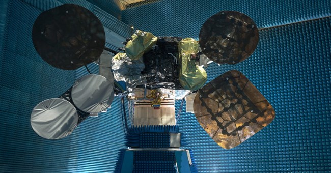 Nếu một vệ tinh "triệu đô" đột nhiên biến mất, NASA sẽ làm gì?