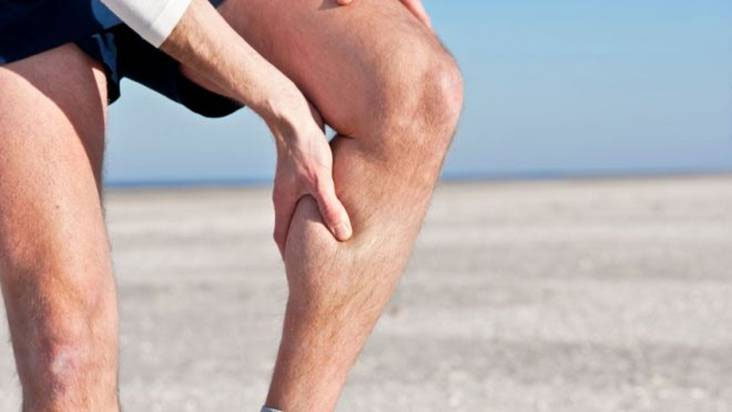 Cách xử lý khi bị sứa đốt và chuột rút khi tắm biển mùa hè