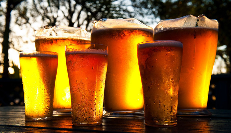 Việt Nam tiêu thụ rất nhiều bia mỗi năm.