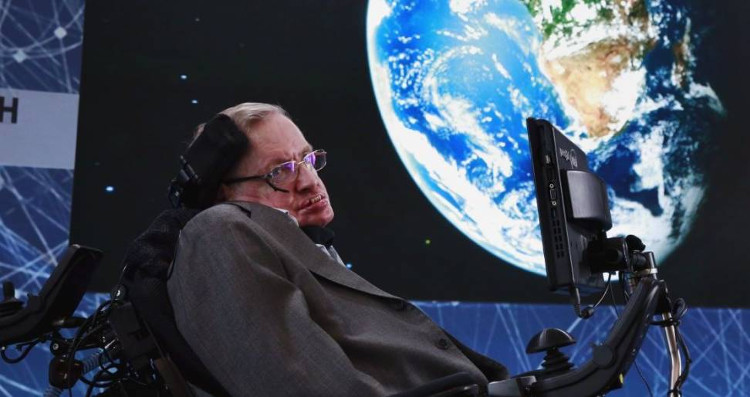 Stephen Hawking cảnh báo các đại dương có thể sôi trơ đáy