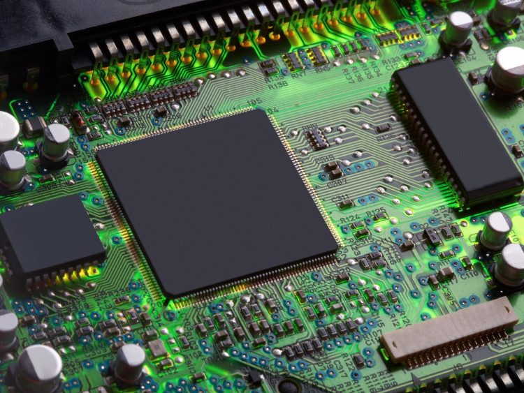 Vì sao thẻ nhớ lại được gọi là thẻ flash?