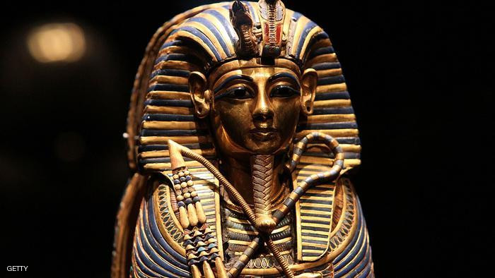 Mặt dây chuyền bọ hung của vua Tutankhamun được chế từ sao chổi