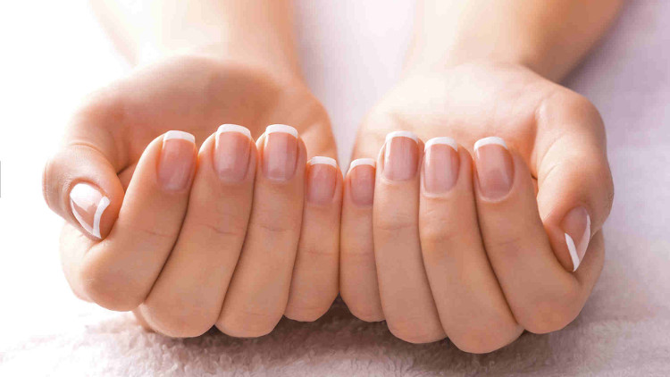 Móng tay dễ gãy: 6 nguyên nhân thường gặp và cách khắc phục nhanh chóng