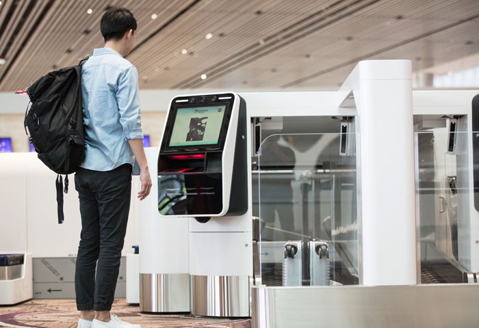 Ga hàng không làm thủ tục tự động ở Singapore