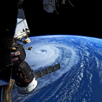 Phi hành gia chụp ảnh siêu bão càn quét Thái Bình Dương