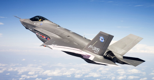 Máy bay tàng hình của Trung Quốc và Nga vẫn còn kém F-35 và F-22 của Mỹ nhiều
