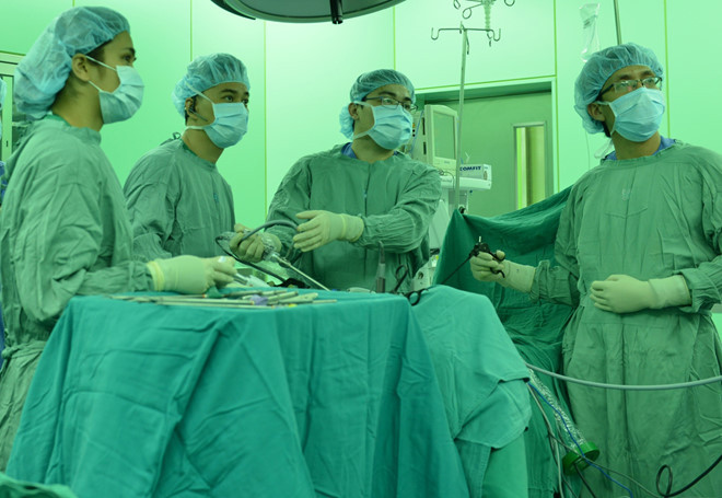 Việt Nam áp dụng kỹ thuật mới điều trị thành công ung thư trực tràng