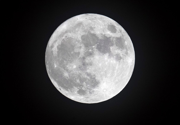 Cold Moon vào ngày 13/12/2016 tại Cornwall.