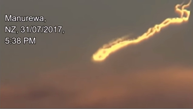 Quầng lửa trên bầu trời New Zealand.