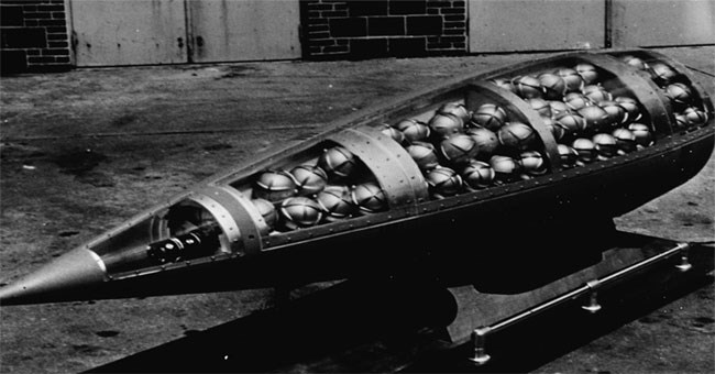 Loại bom giết người từ từ hàng loạt khiến thế giới hãi hùng