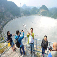 Kính thiên văn FAST đang bị đe dọa bởi người Trung Quốc