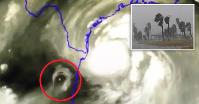Vật thể bí ẩn xuất hiện bên cạnh siêu bão đổ bộ vào Mỹ