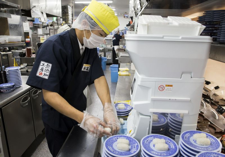 Kisaku Suzuki - Người tạo nên cách mạng ngành công nghiệp sushi trong cơn giận dữ