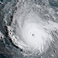 Siêu bão Irma, mạnh nhất trong 30 năm, sắp tấn công nước Mỹ
