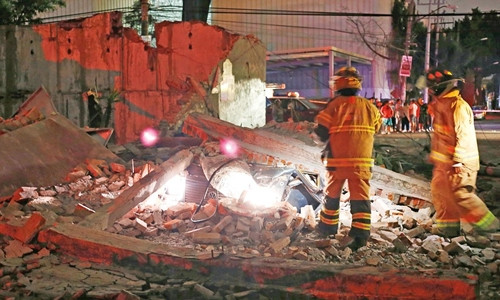Động đất mạnh 8,1 độ gây sóng thần ngoài khơi Mexico