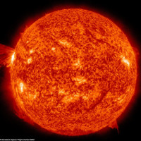 Bão lửa Mặt Trời giải phóng năng lượng bằng hàng triệu bom nguyên tử