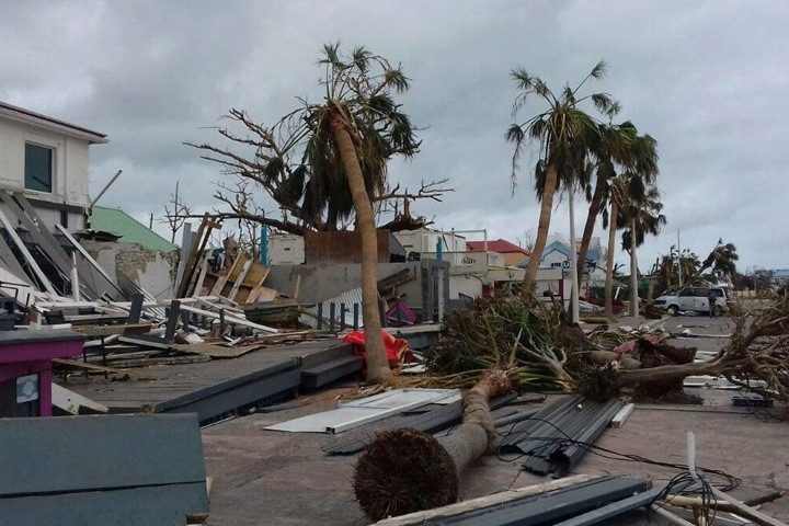 Ảnh: Bão tử thần Irma đổ bộ lên Florida, gây thương vong cho người Mỹ