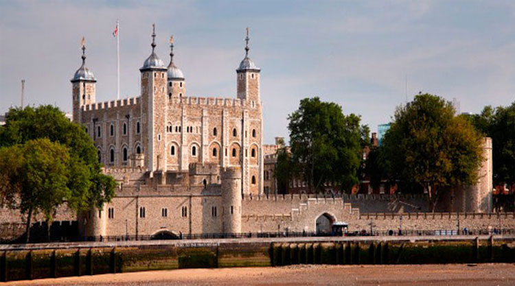 Vì sao tòa tháp London ẩn chứa nhiều chuyện kỳ bí?