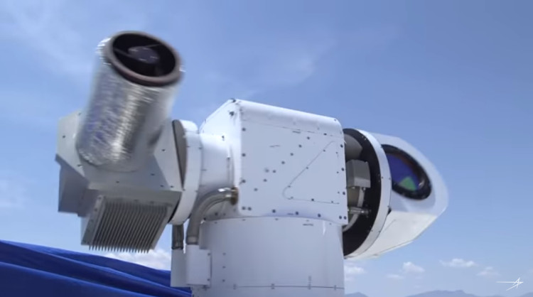 Xem vũ khí laser Mỹ bắn hạ 5 máy bay không người lái